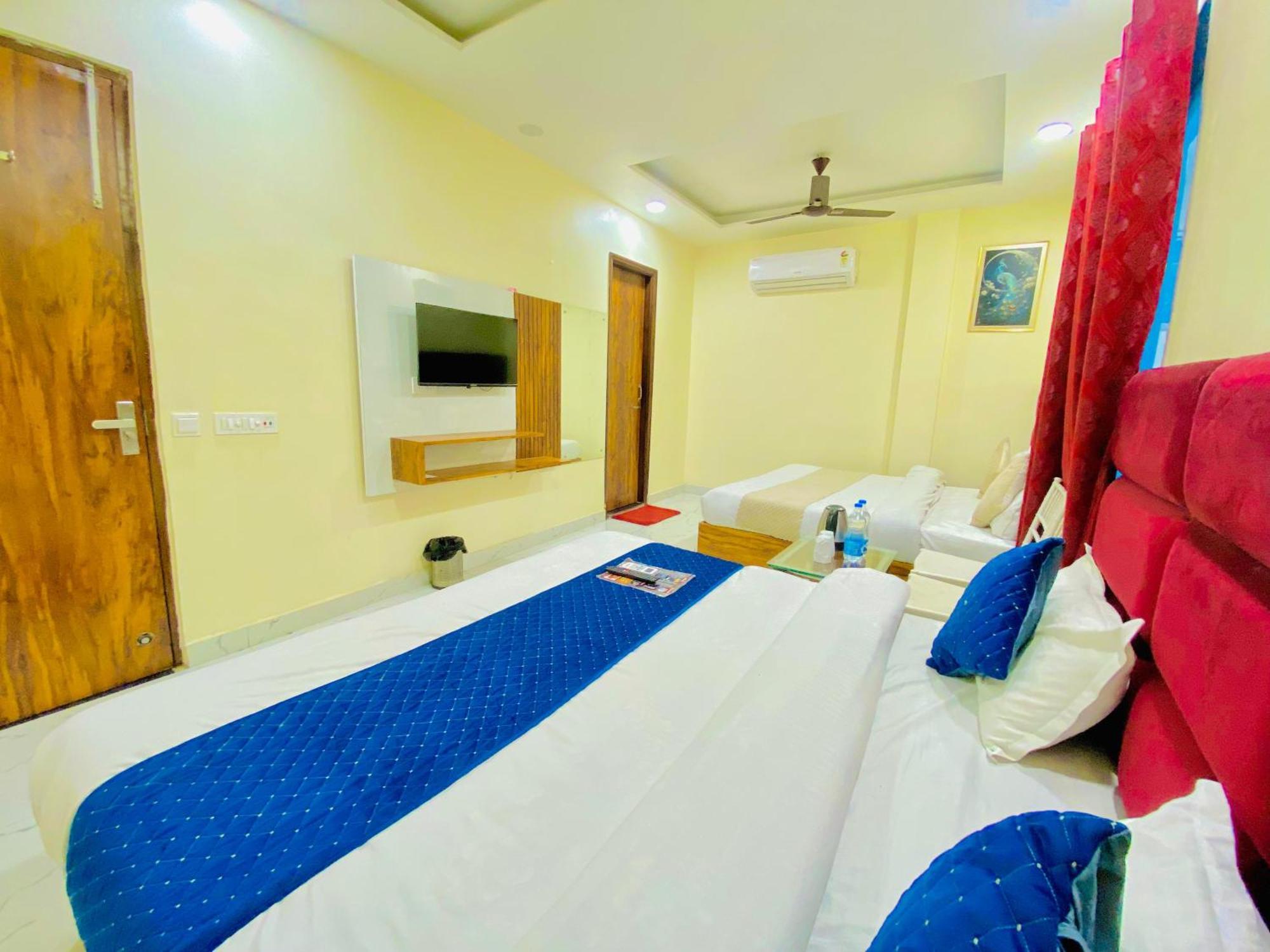 Hotel Holiday First 300 Meter From Golden Temple アムリトサル エクステリア 写真