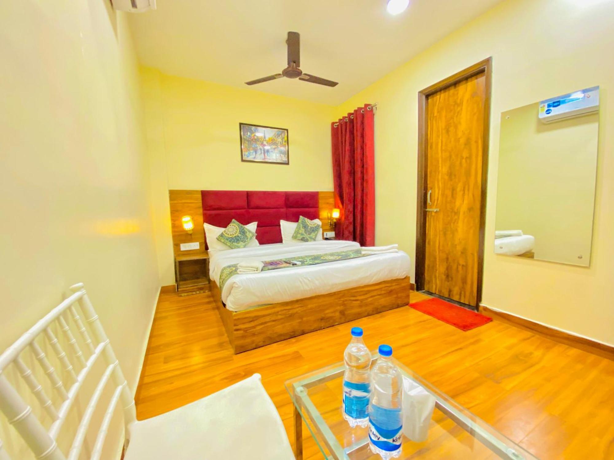 Hotel Holiday First 300 Meter From Golden Temple アムリトサル エクステリア 写真